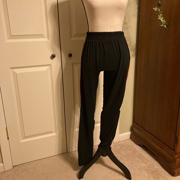 Stella ❤️ Viva love and rainbow pant size small - Picture 3 of 8